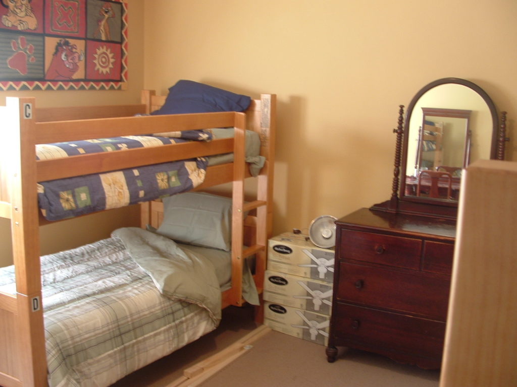 home 048